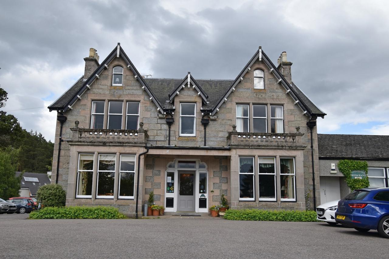 Mountview Hotel, Scotland, Scottish Highlands, Scottish Islands, Scotland Birding Tour, Scotland Nature Tour, Naturalist Journeys